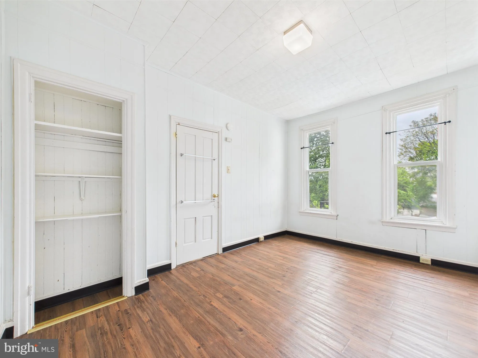 Carlisle, Pennsylvania 17013, United States, 5 Bedrooms Bedrooms, ,2 BathroomsBathrooms,Residential,Pending,127680