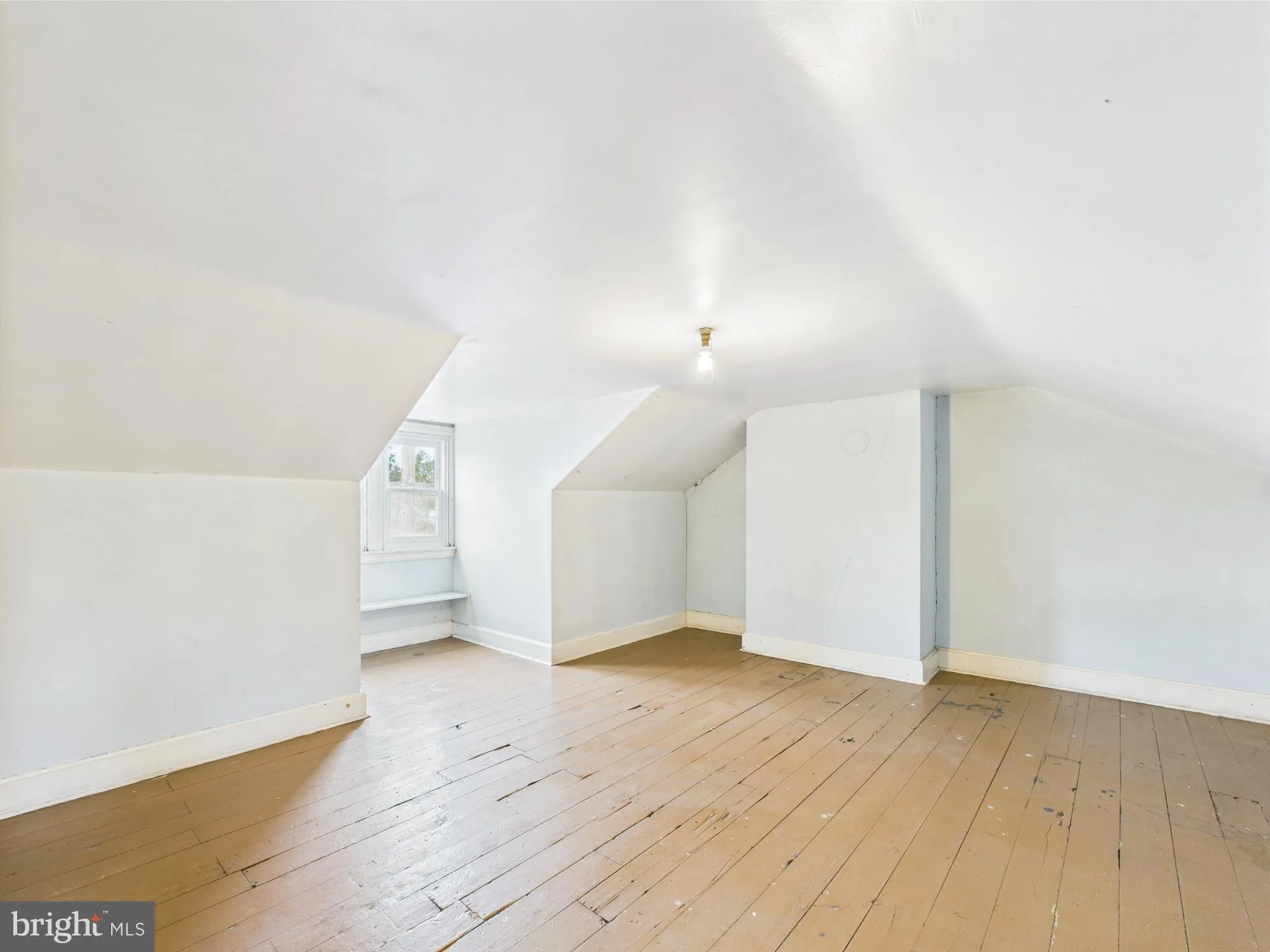 Carlisle, Pennsylvania 17013, United States, 5 Bedrooms Bedrooms, ,2 BathroomsBathrooms,Residential,Pending,127680