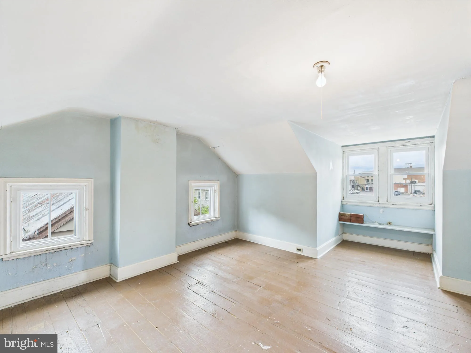 Carlisle, Pennsylvania 17013, United States, 5 Bedrooms Bedrooms, ,2 BathroomsBathrooms,Residential,Pending,127680