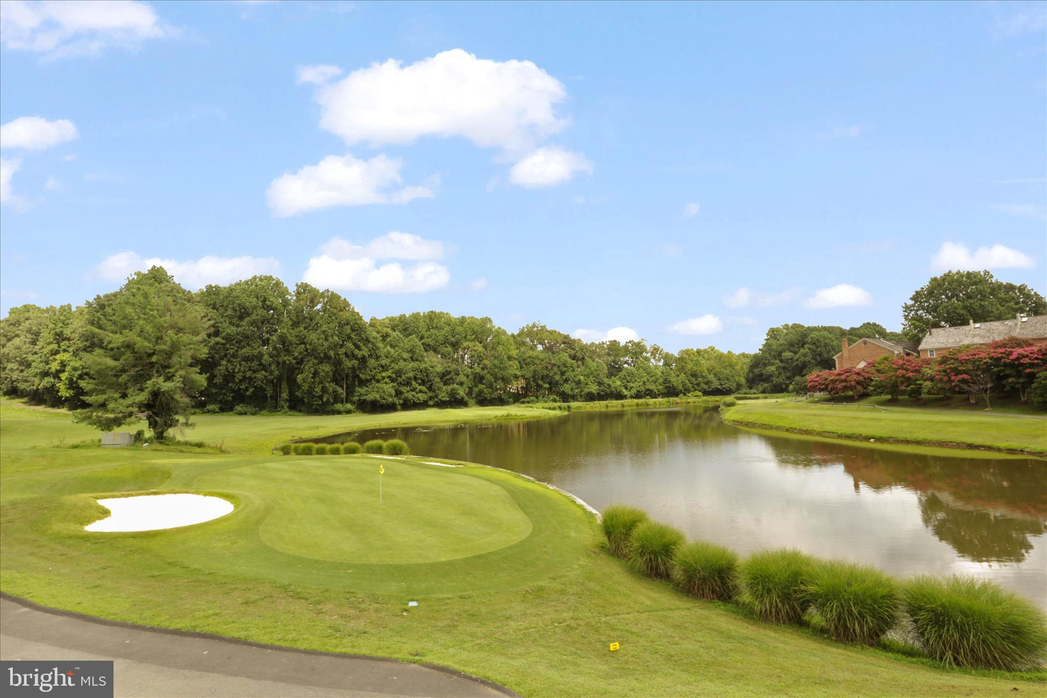 OXFORD HOUSE - Residential