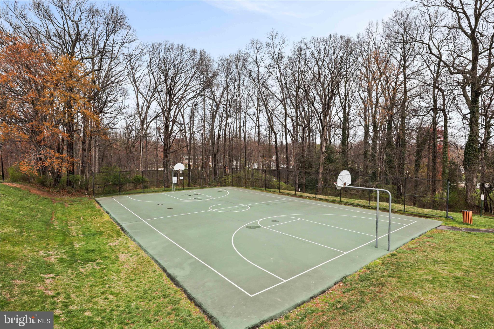 OXFORD HOUSE - Residential