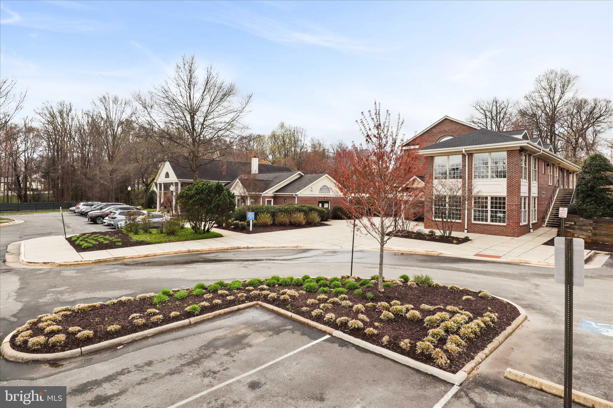 OXFORD HOUSE - Residential