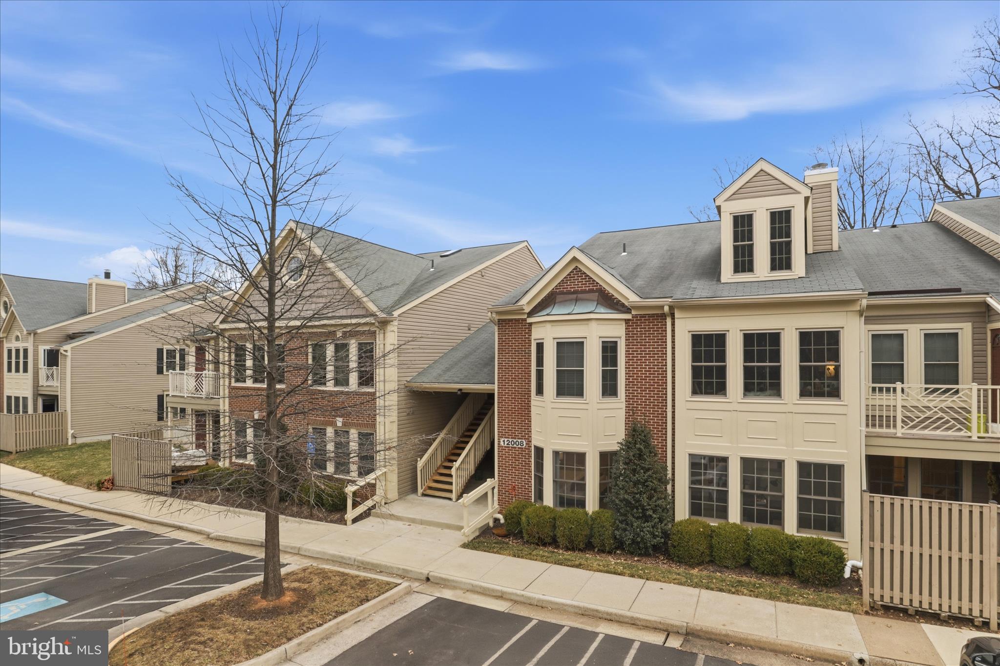 OXFORD HOUSE - Residential