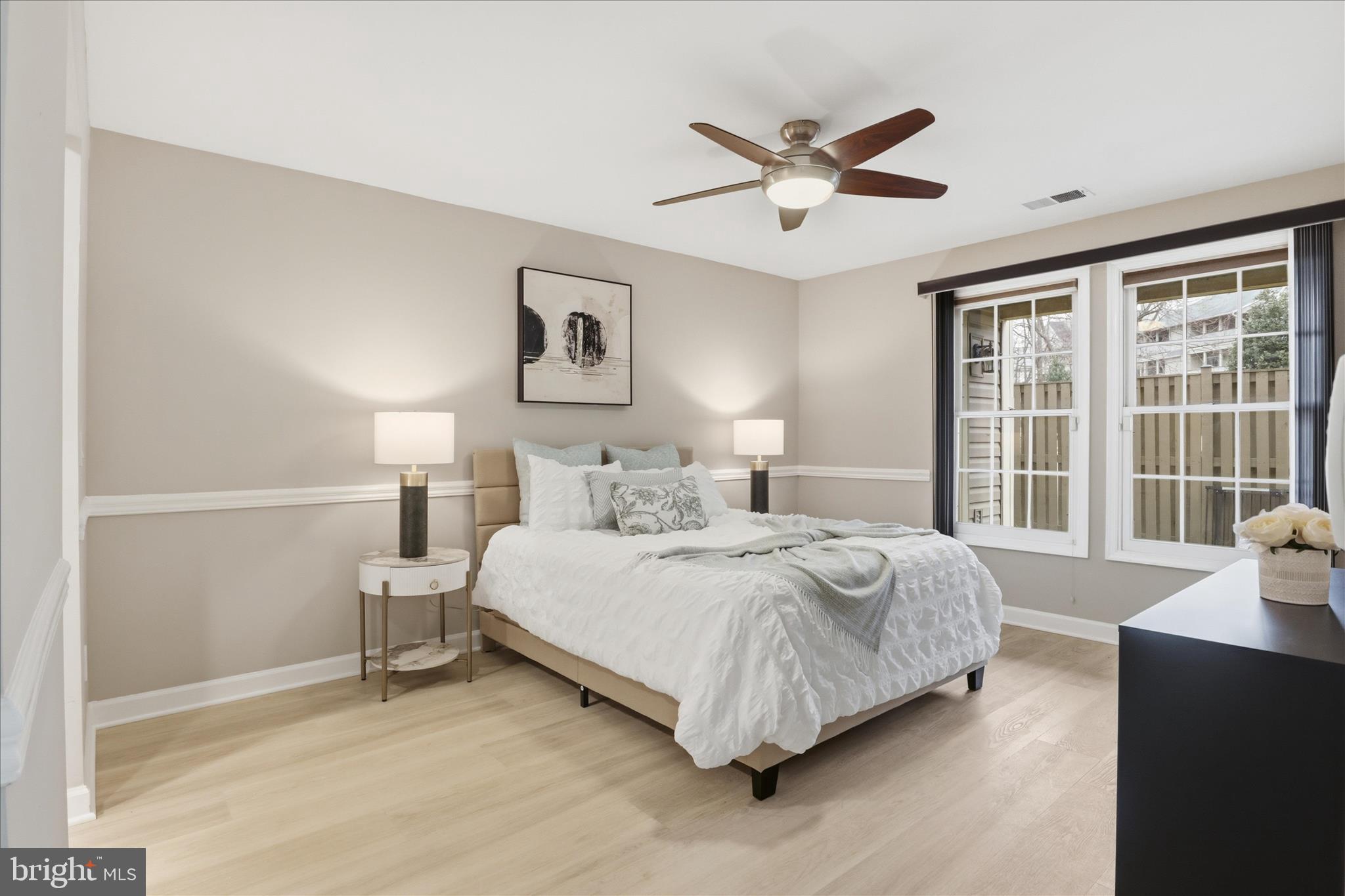 OXFORD HOUSE - Residential