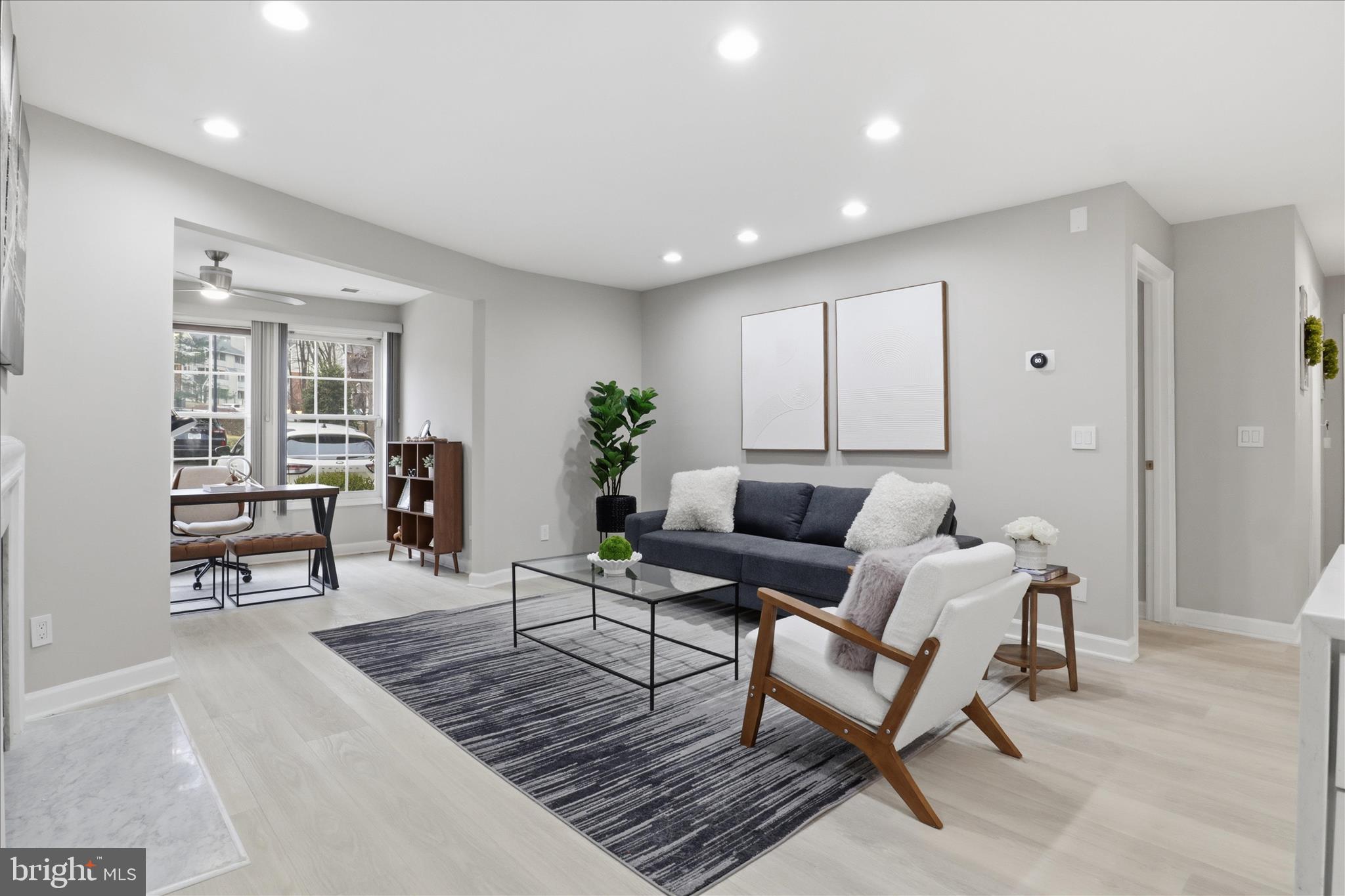 OXFORD HOUSE - Residential