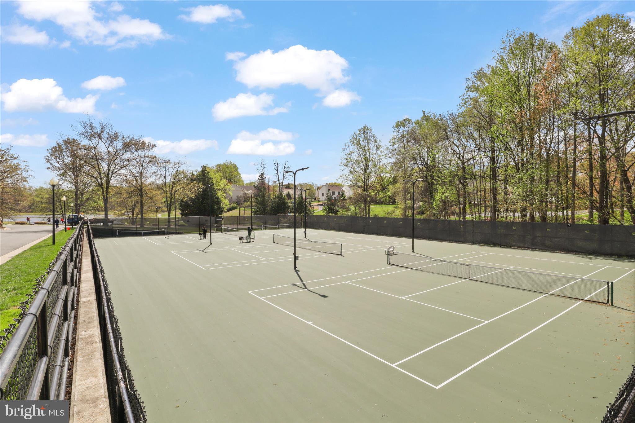 OXFORD HOUSE - Residential