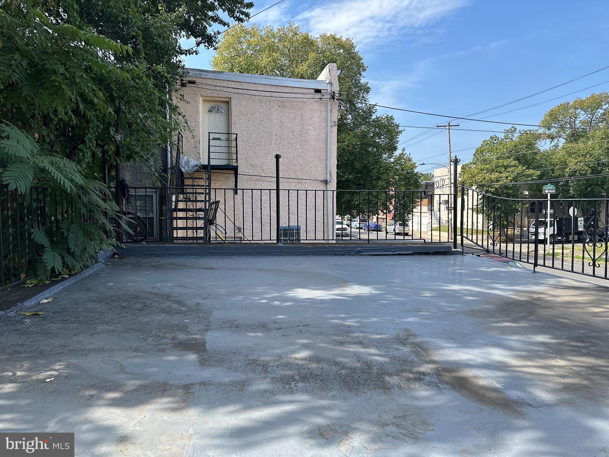 2600 S 61ST STREET