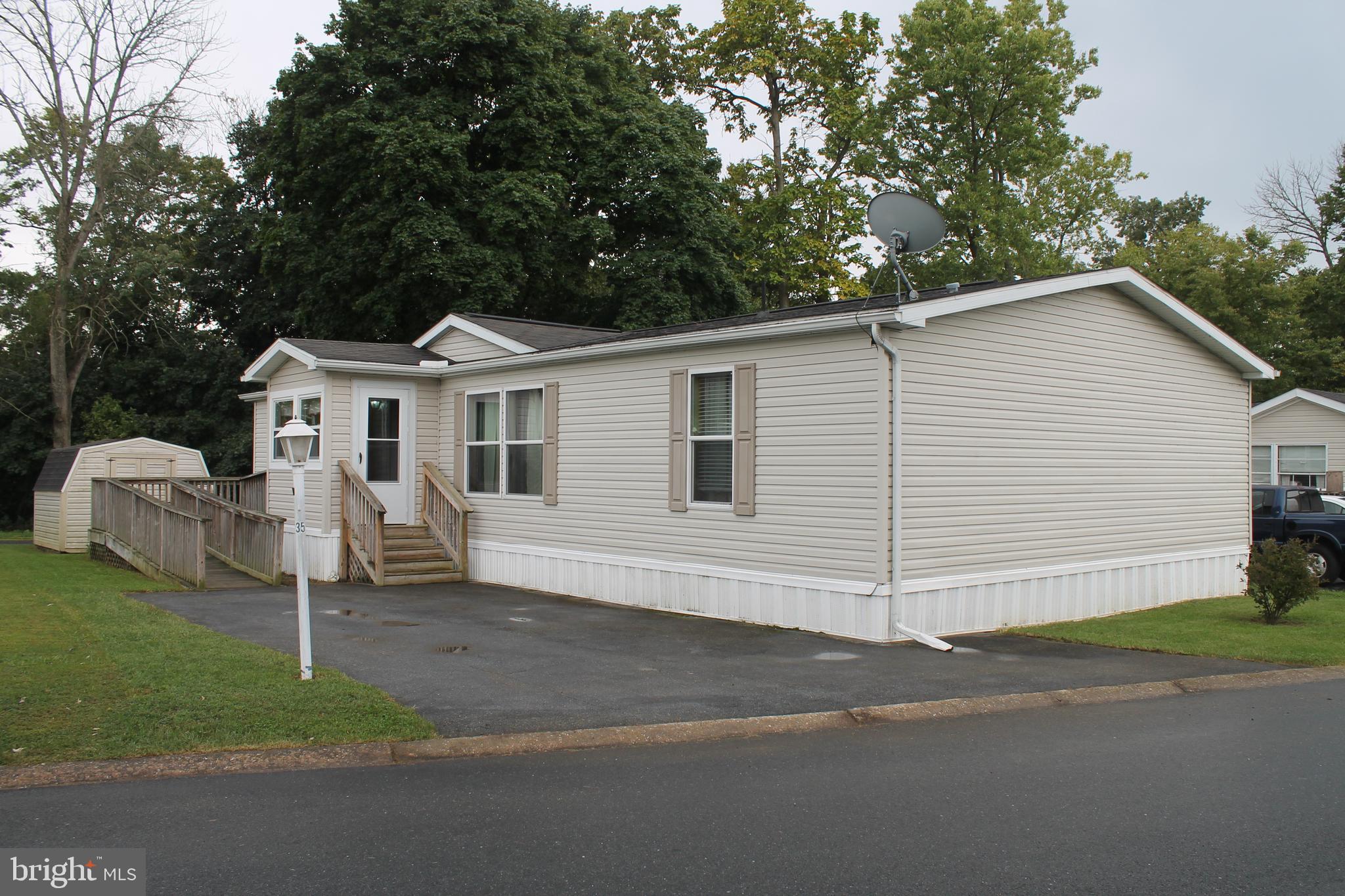 ROLLING HILLS MHP - Residential