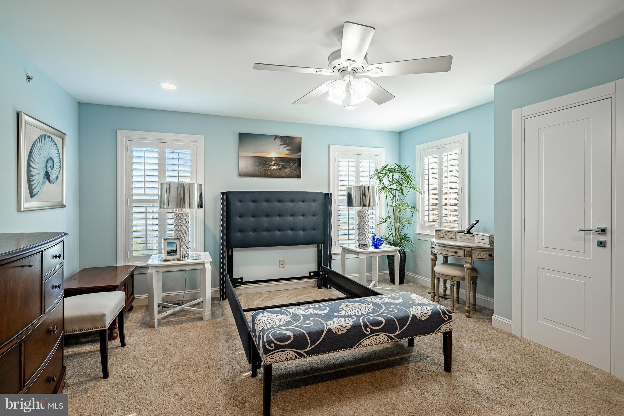 WHITEGATE - Residential