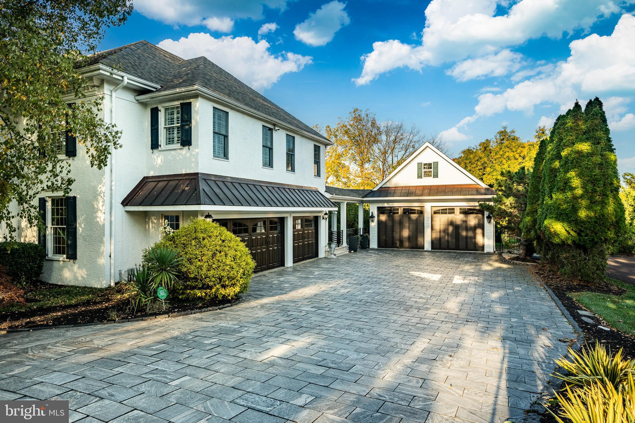 WHITEGATE - Residential