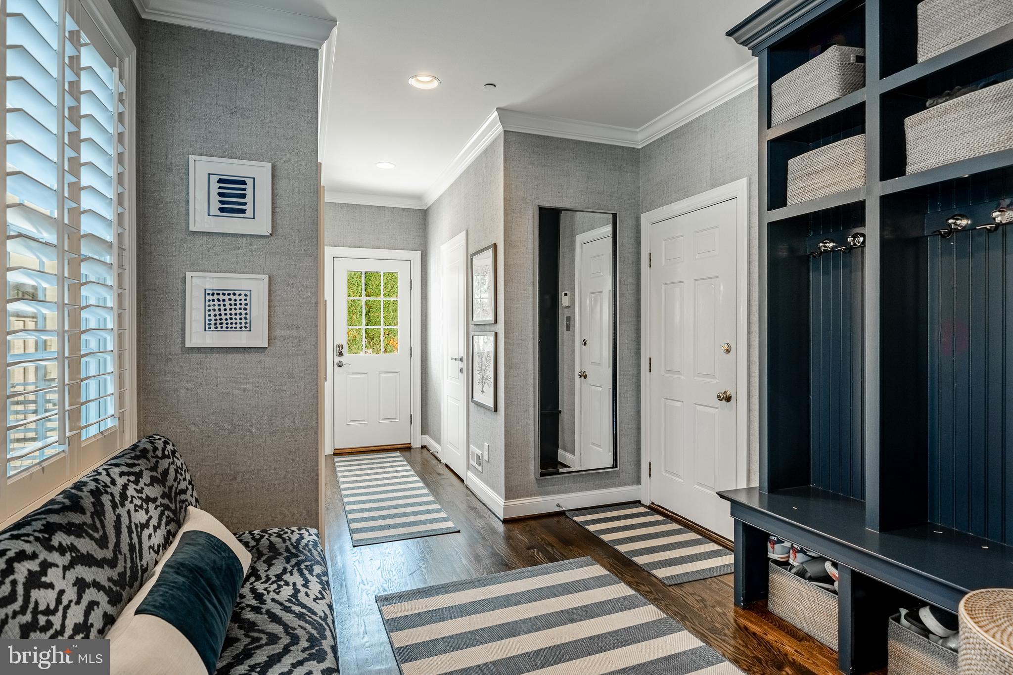 WHITEGATE - Residential