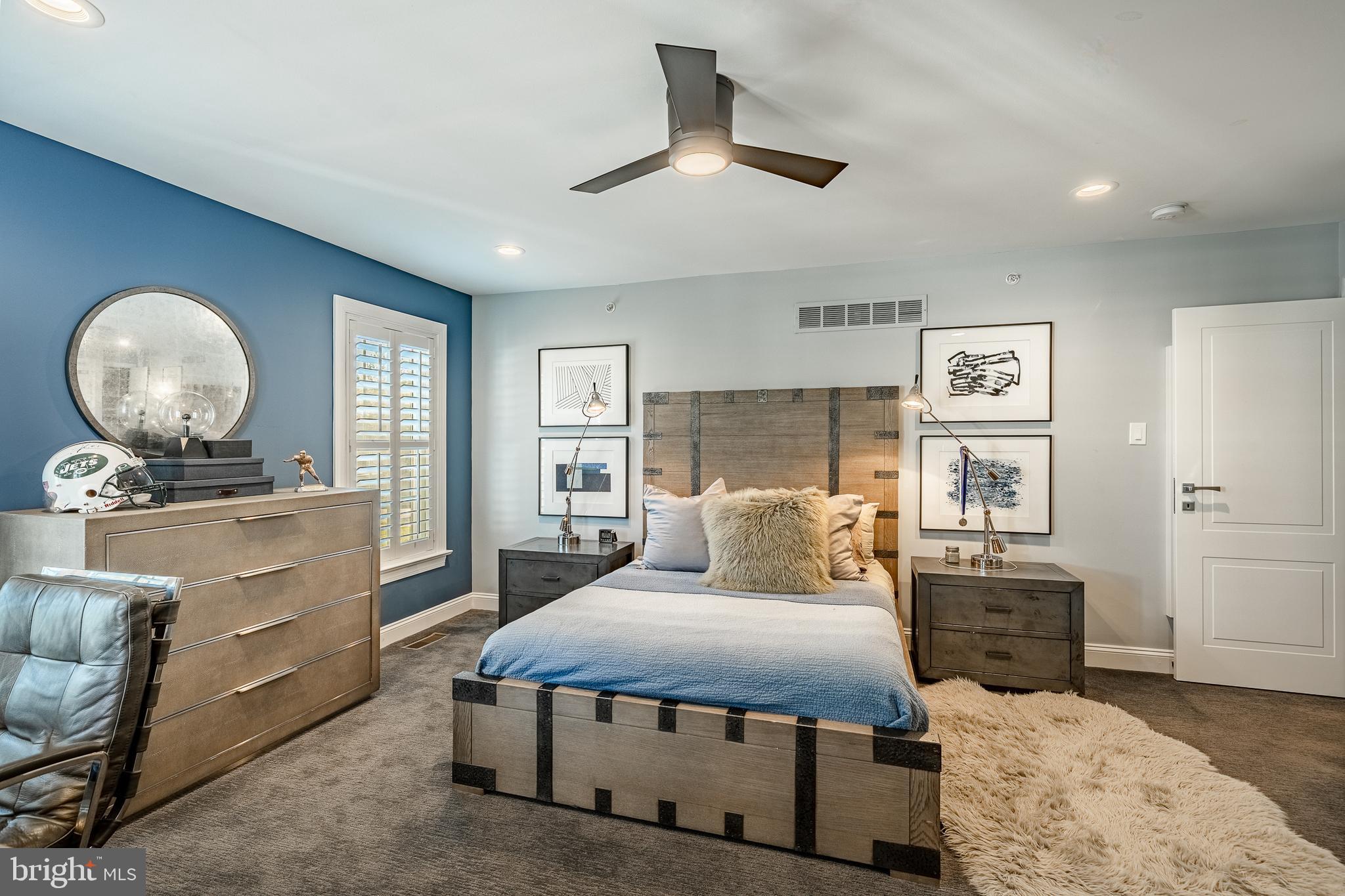 WHITEGATE - Residential