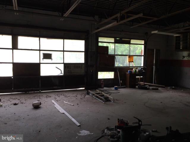 ESSEX - Commercial Sale