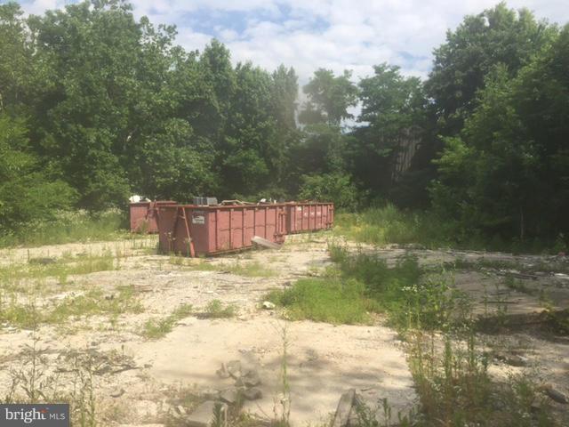 ESSEX - Commercial Sale