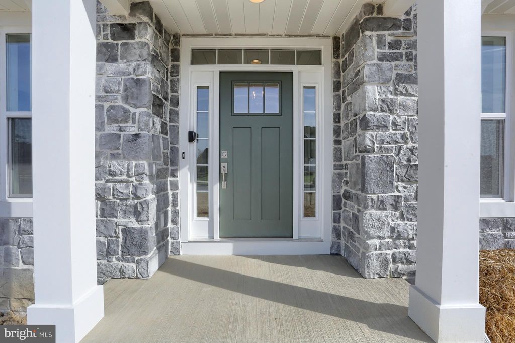 Photo of 1033 Lititz Bend Dr, Lititz, PA 17543 (MLS # PALA2039332)