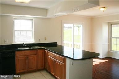 ROLLING BROOK - Residential Lease