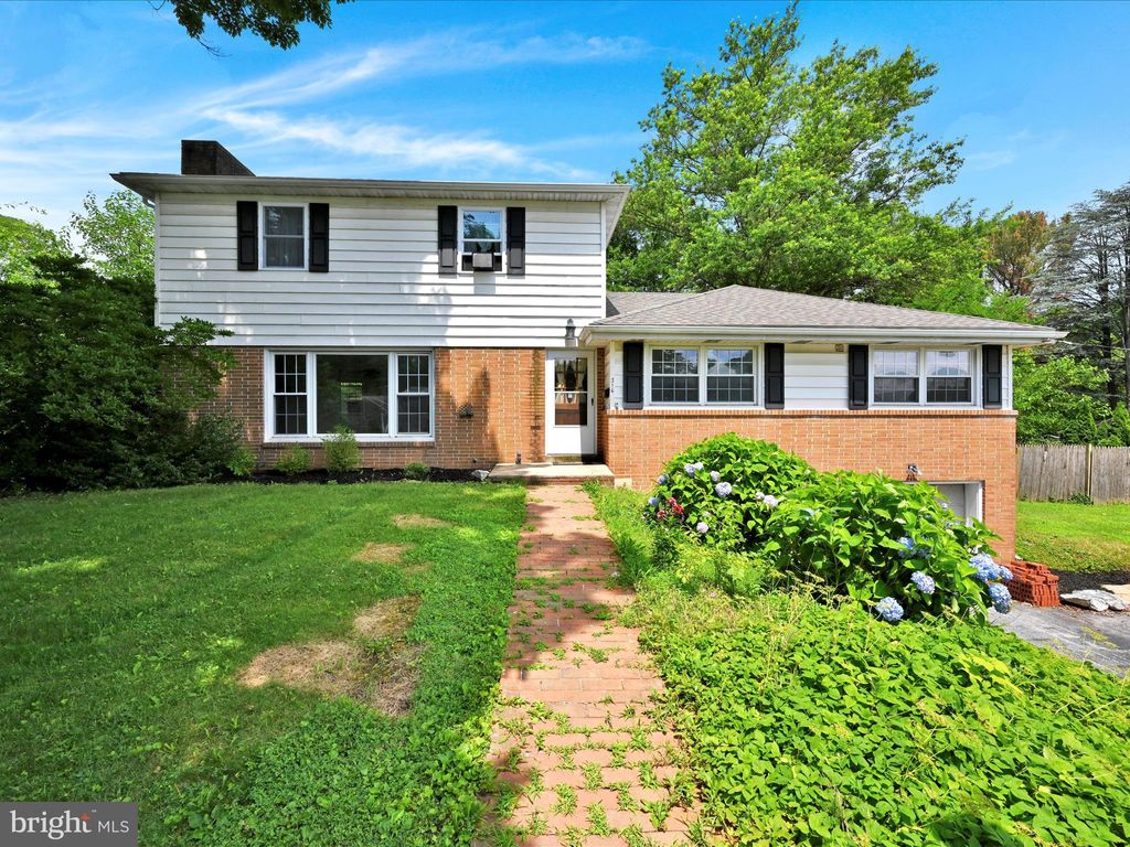 Photo of 316 S 9th Street, AKRON, PA 17501 (MLS # PALA2069784)