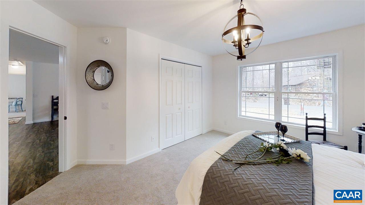 LAKE MONTICELLO - Residential