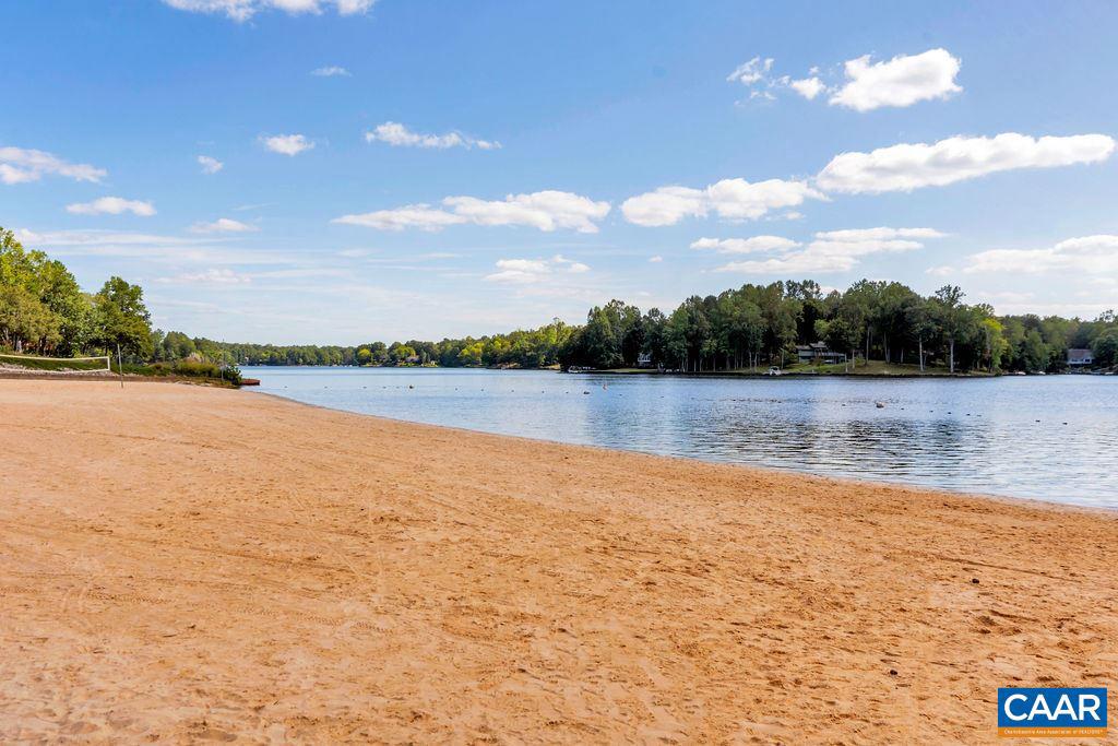 LAKE MONTICELLO - Residential