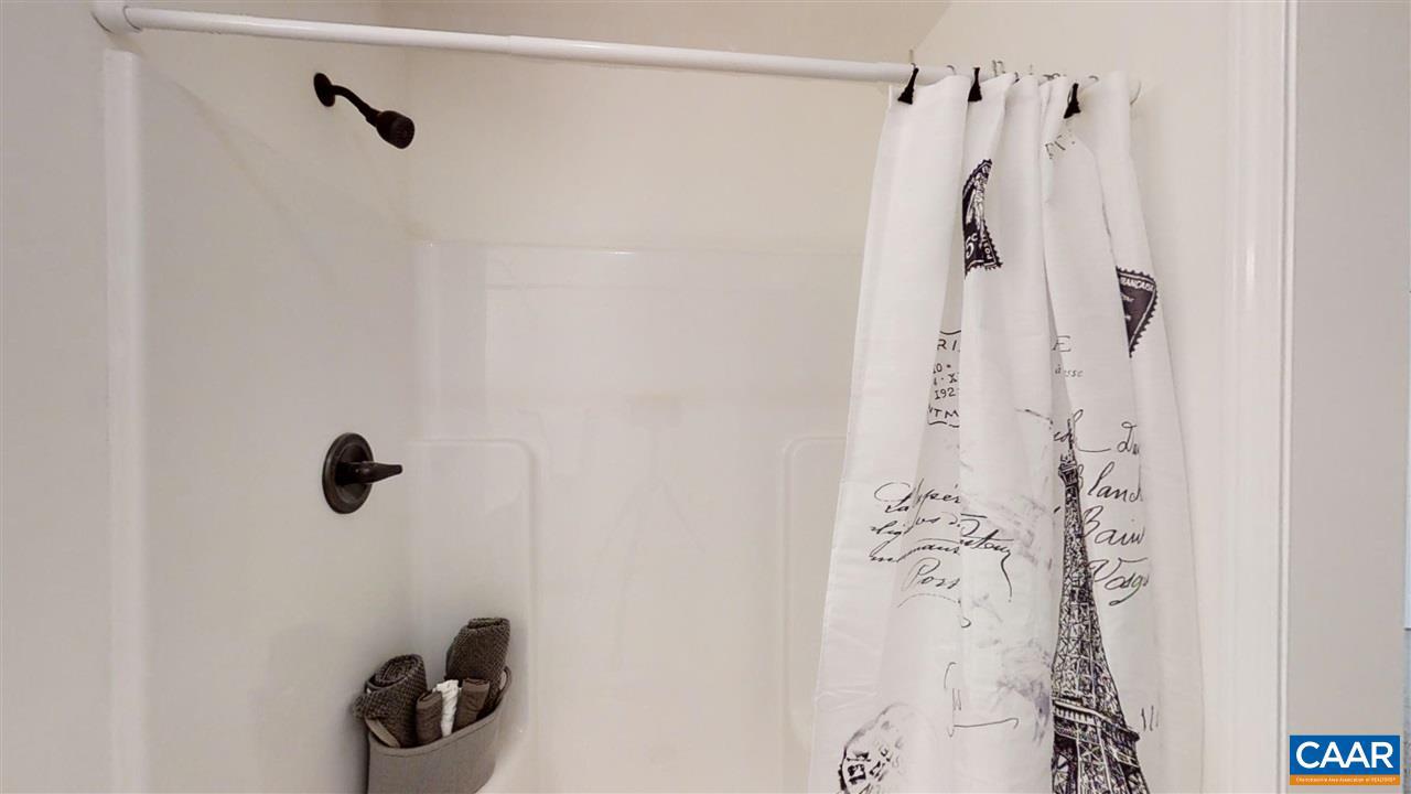 LAKE MONTICELLO - Residential