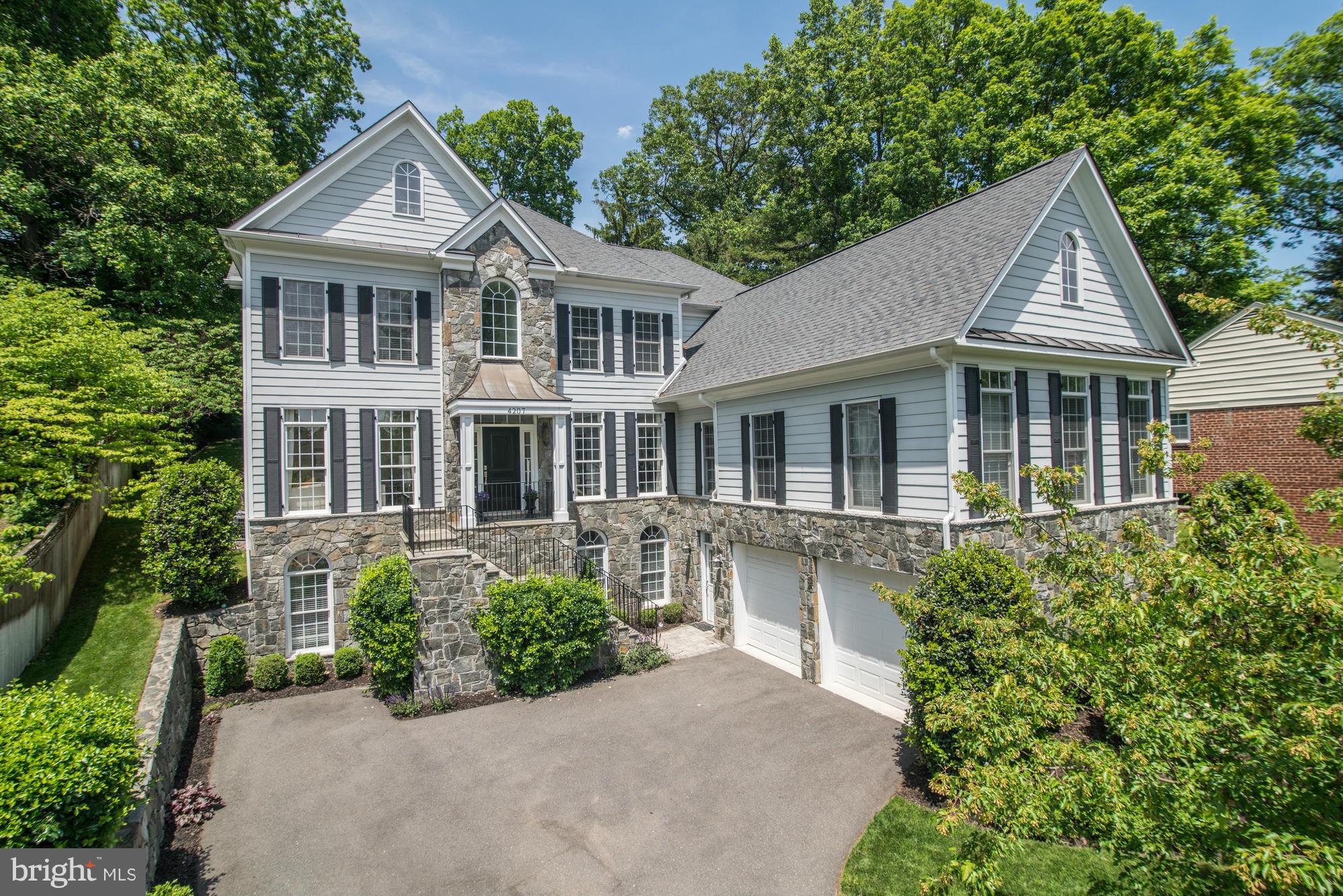 BROYHILL HILLS - Residential