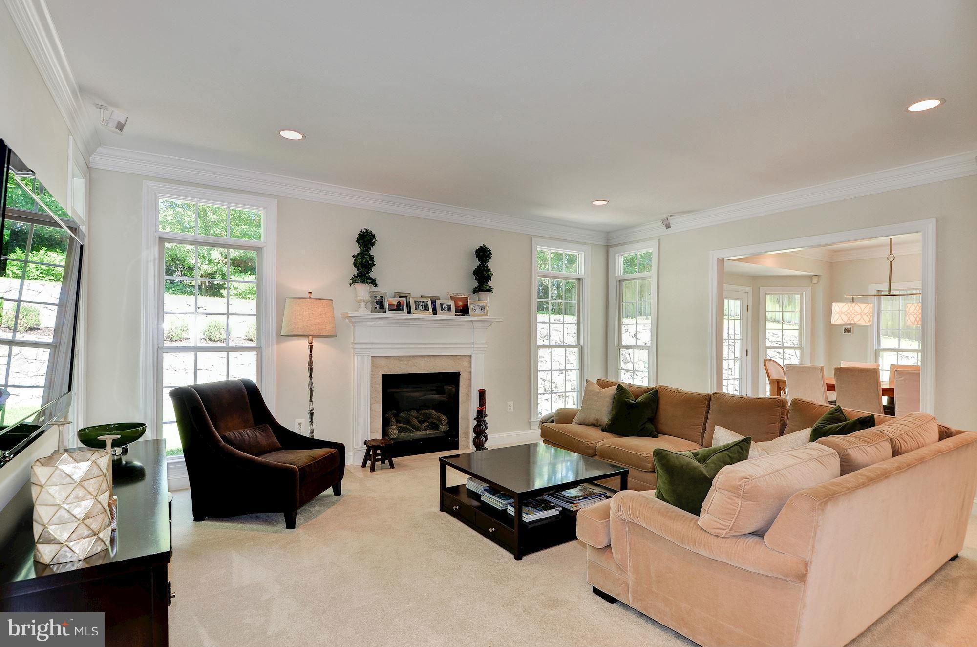 BROYHILL HILLS - Residential