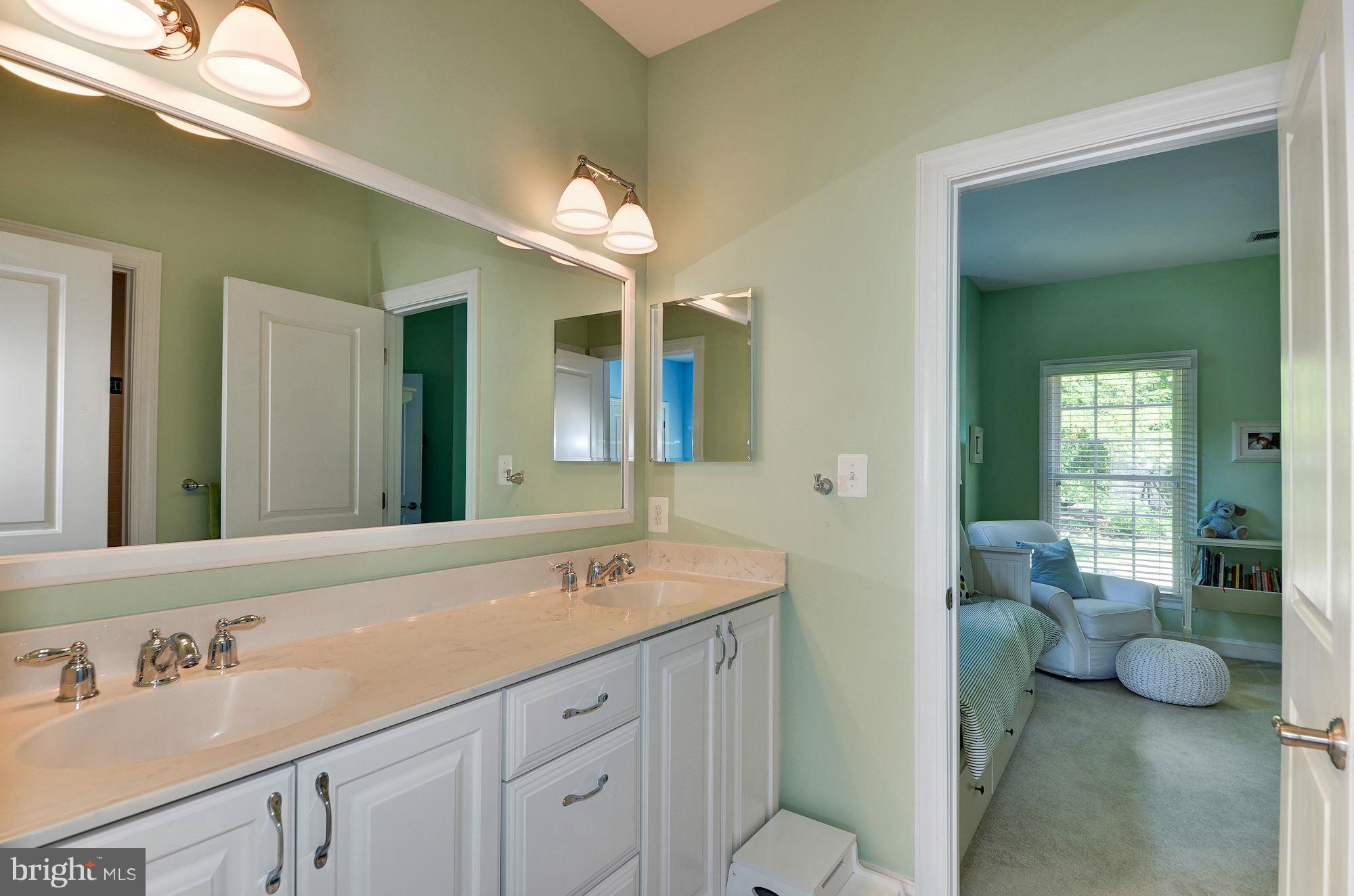 BROYHILL HILLS - Residential