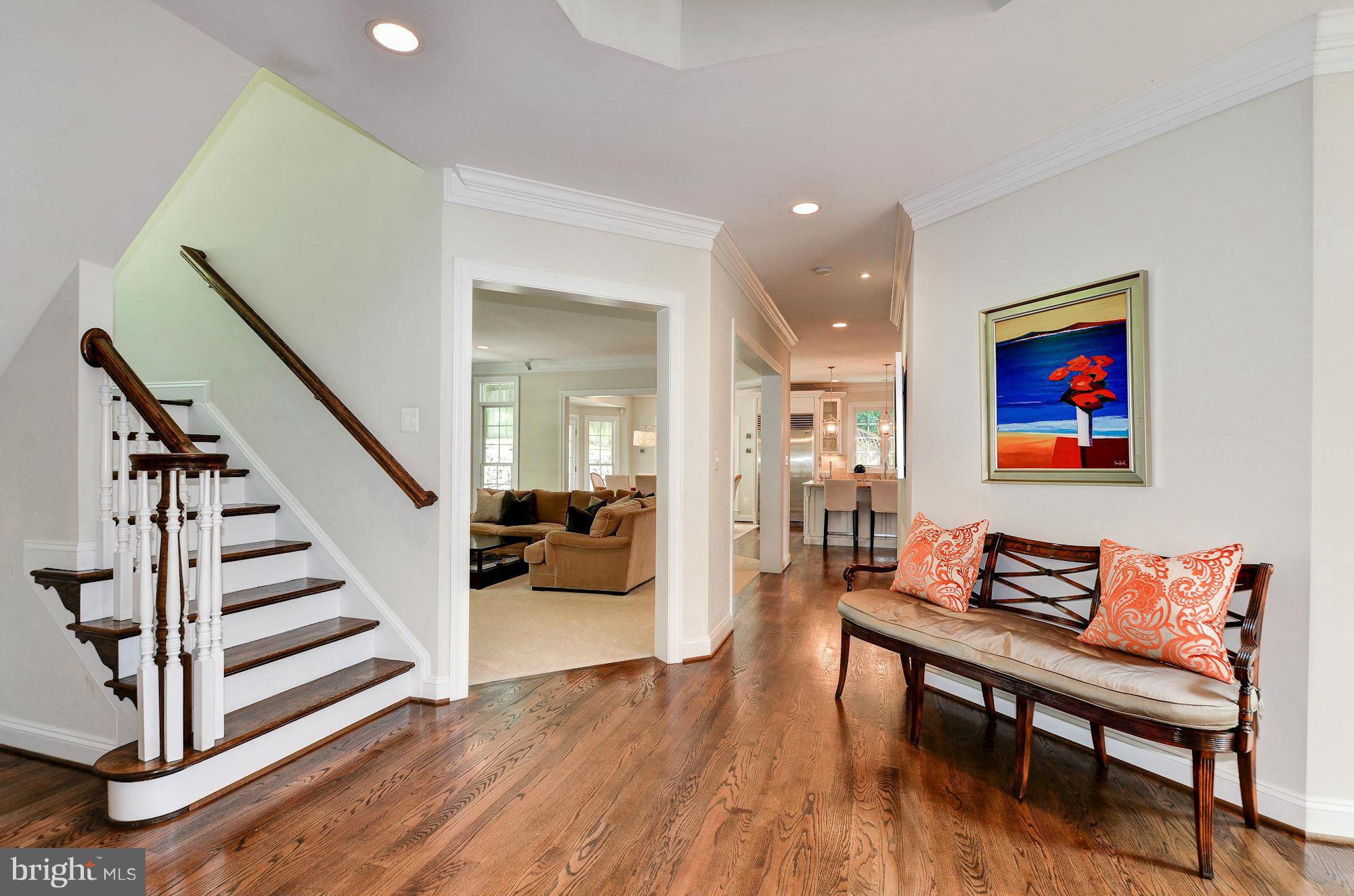 BROYHILL HILLS - Residential