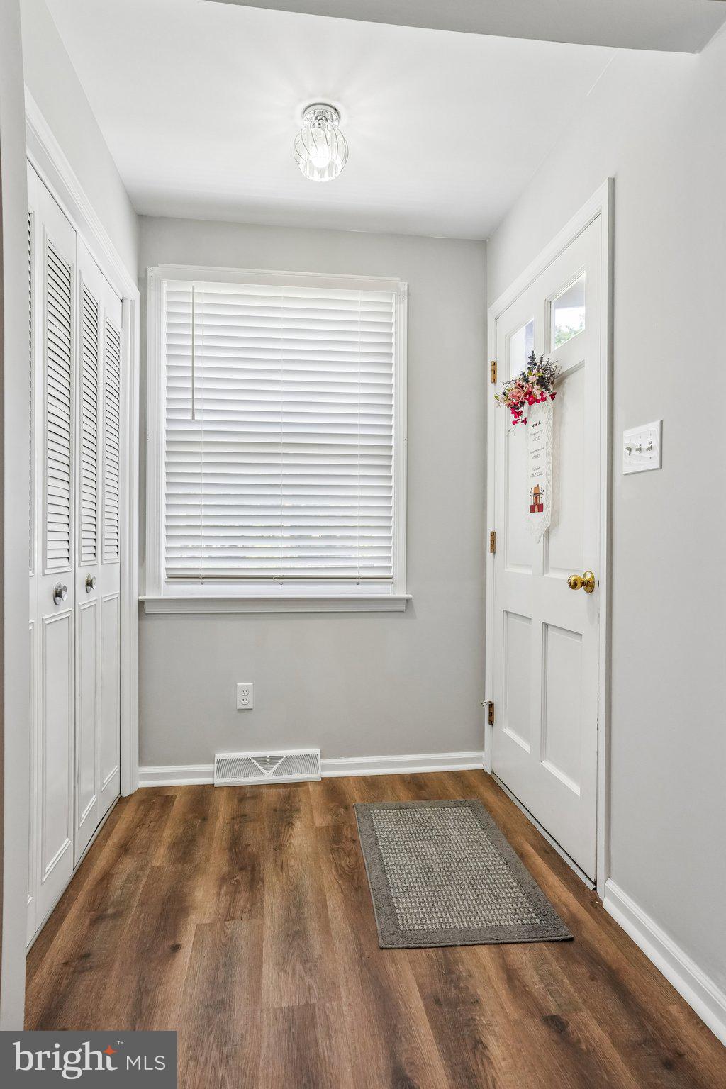 6 WOODLAND AVENUE