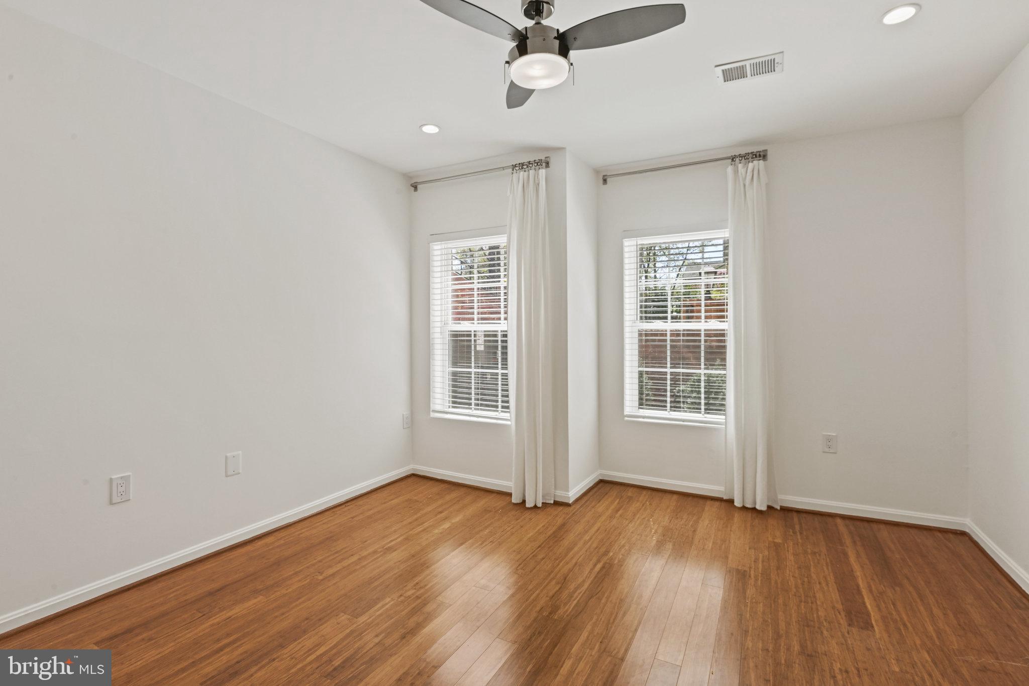 CEDAR LAKES - Residential Lease