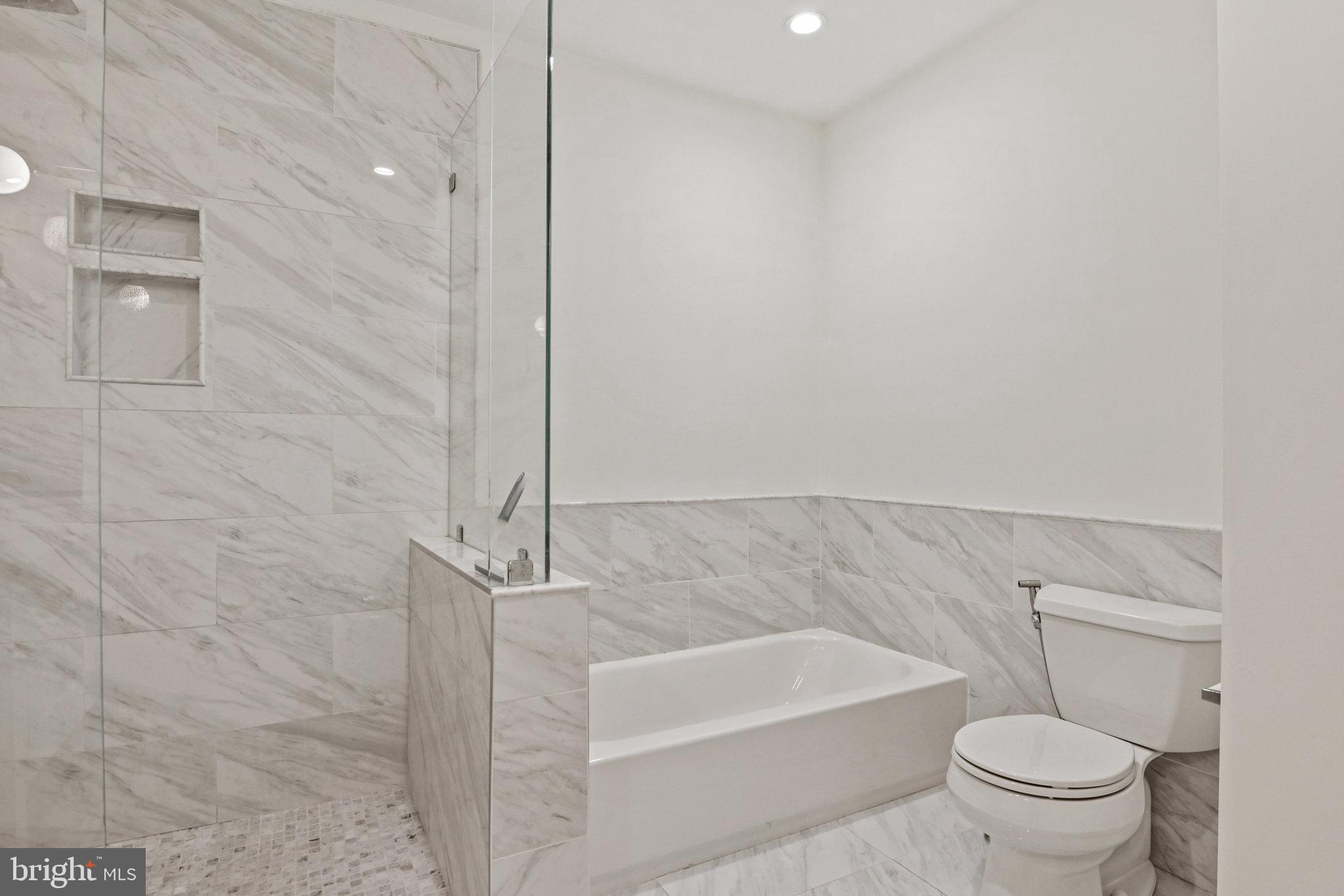 CEDAR LAKES - Residential Lease