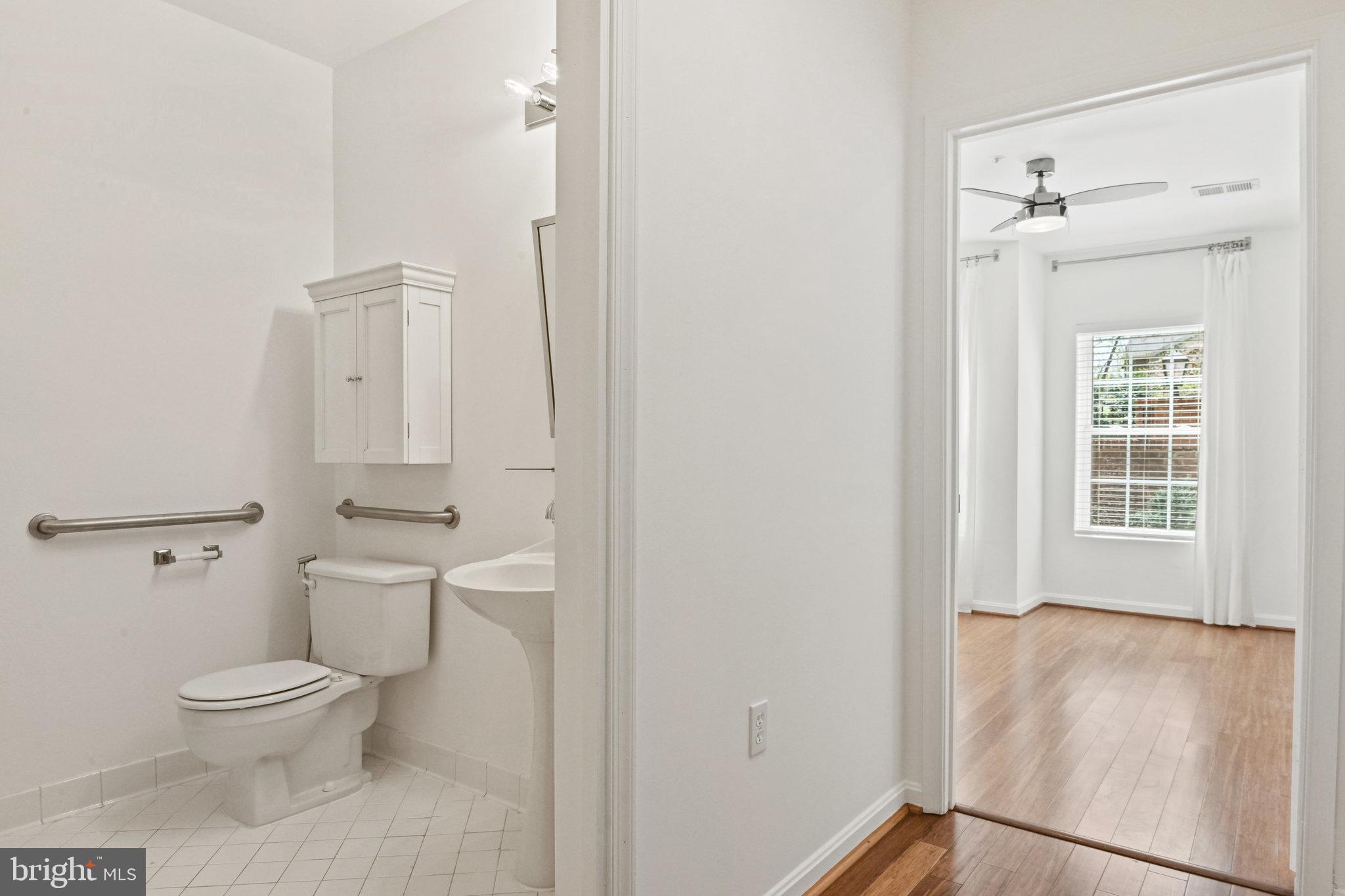 CEDAR LAKES - Residential Lease