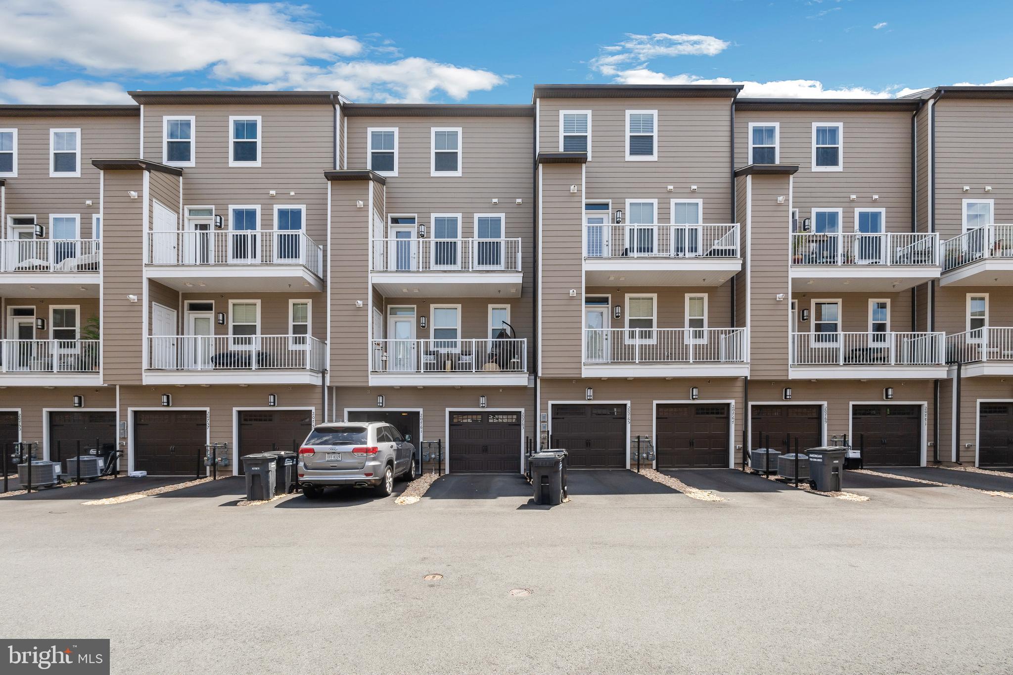 KINCORA - Residential Lease