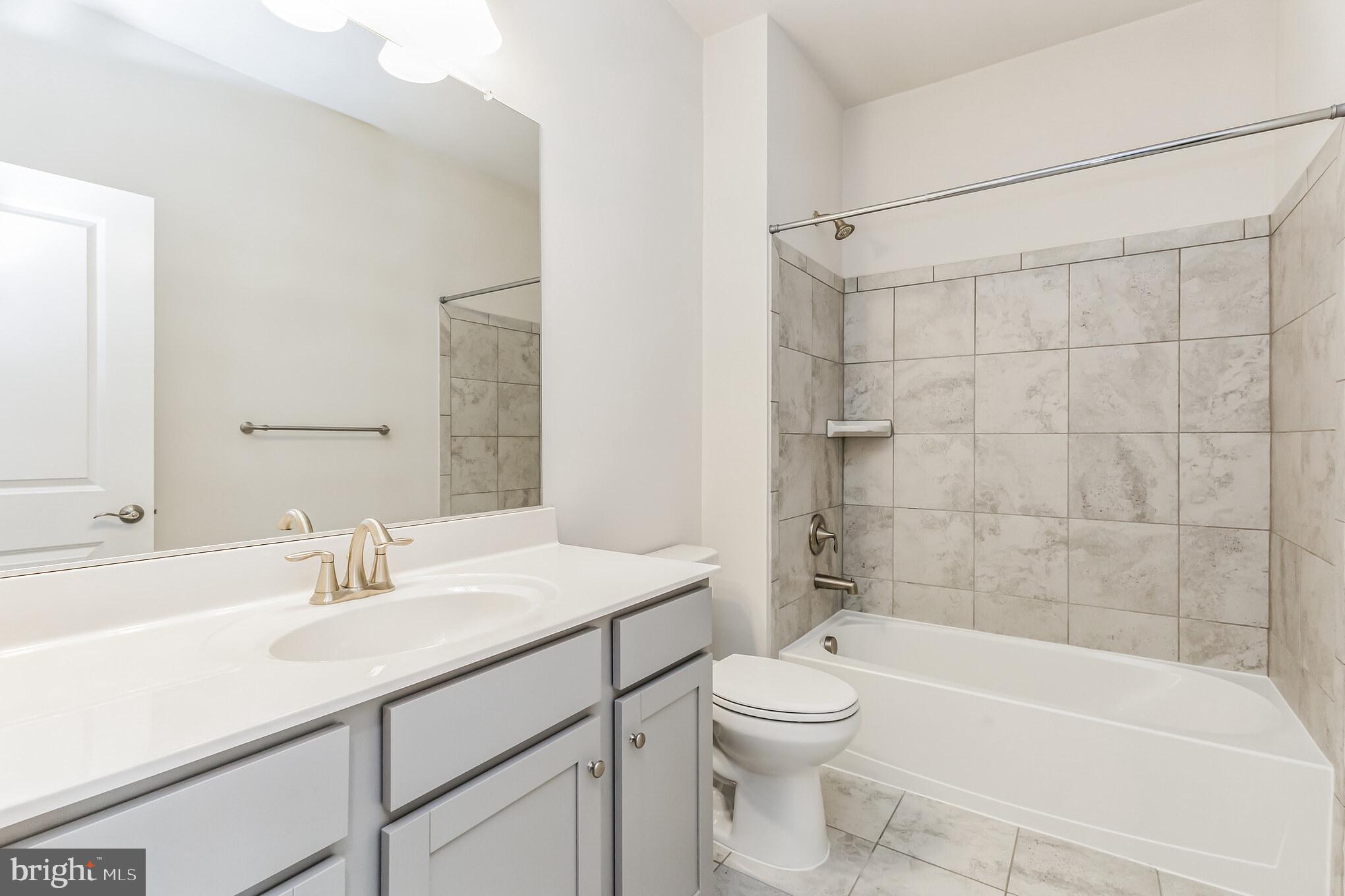 KINCORA - Residential Lease