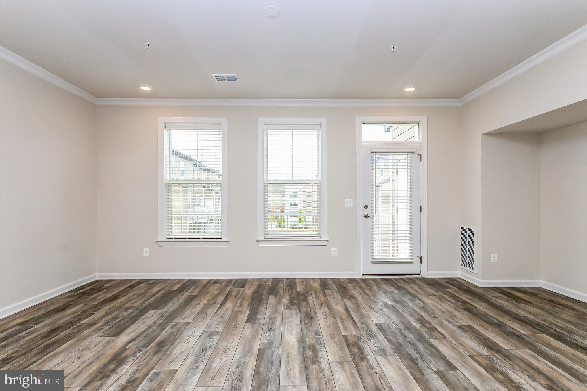 KINCORA - Residential Lease