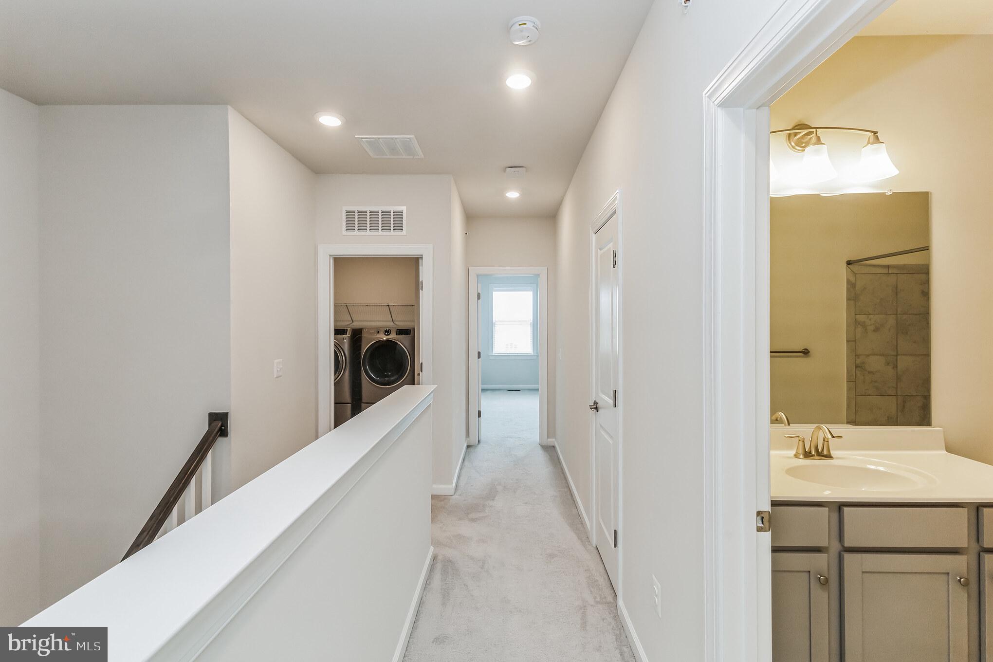 KINCORA - Residential Lease