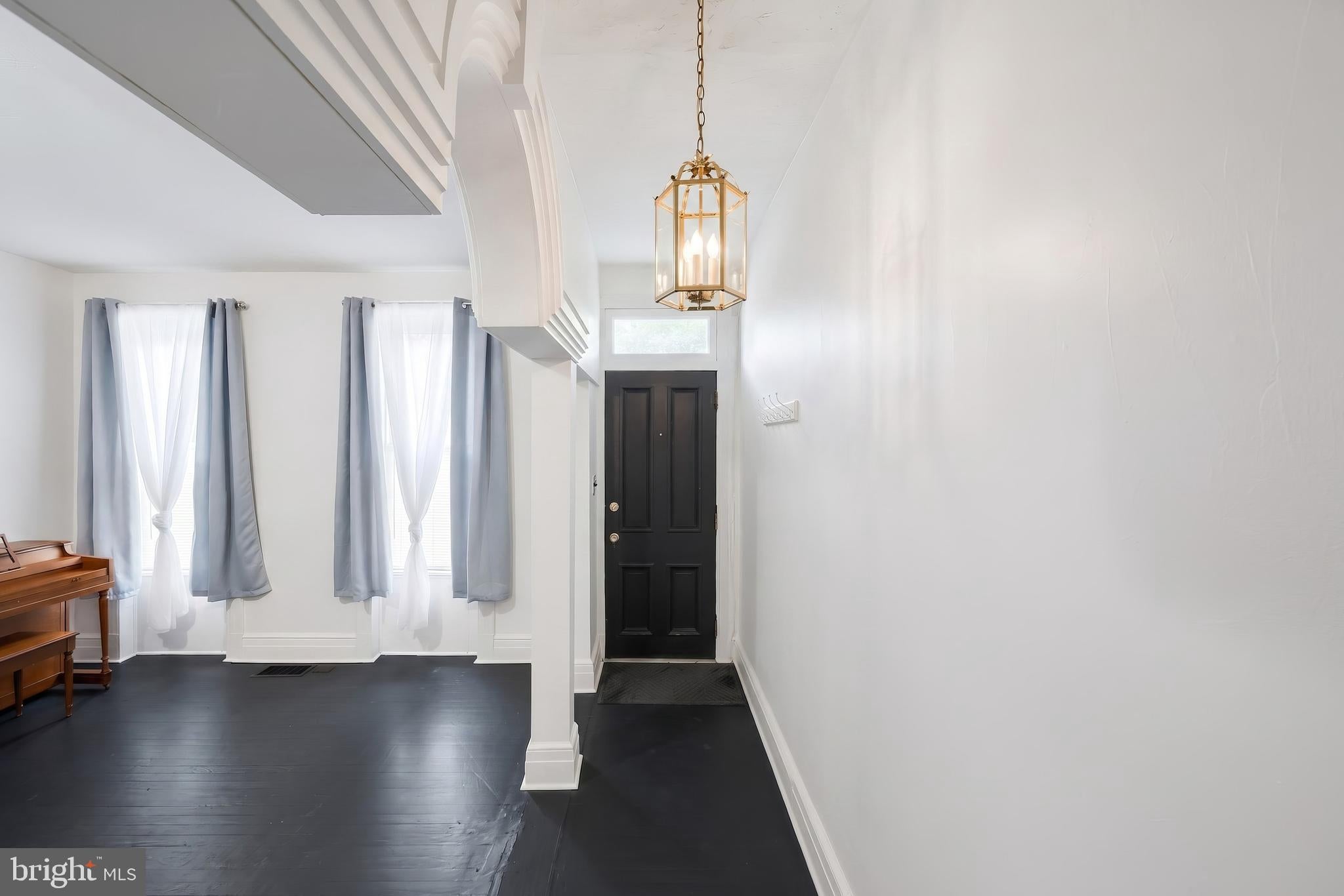 42 S NEWBERRY STREET