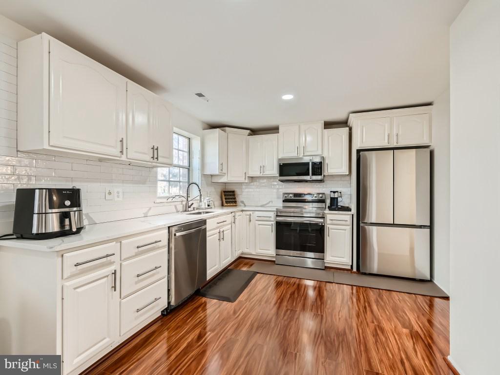 HUNTINGTON - Residential Lease