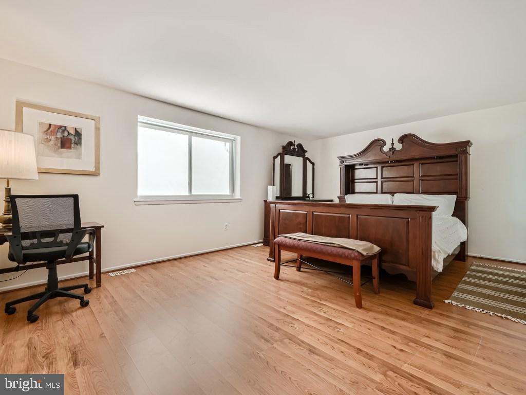 HUNTINGTON - Residential Lease