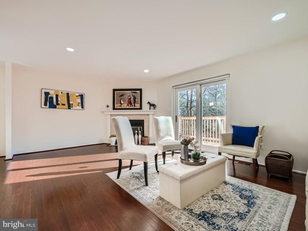 HUNTINGTON - Residential Lease