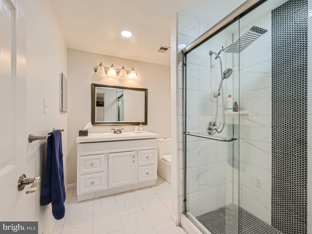 HUNTINGTON - Residential Lease