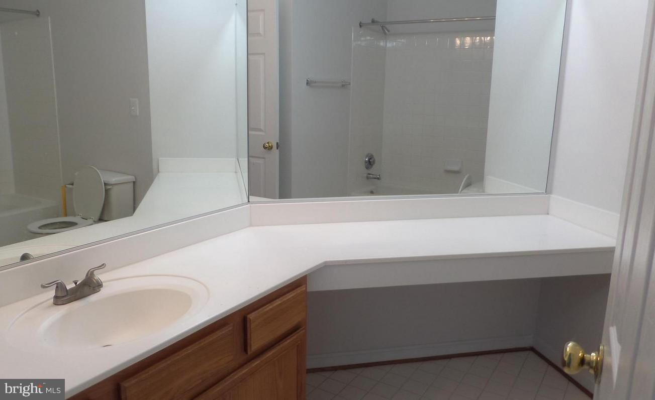 RIVERBEND AT CASCADES - Residential Lease