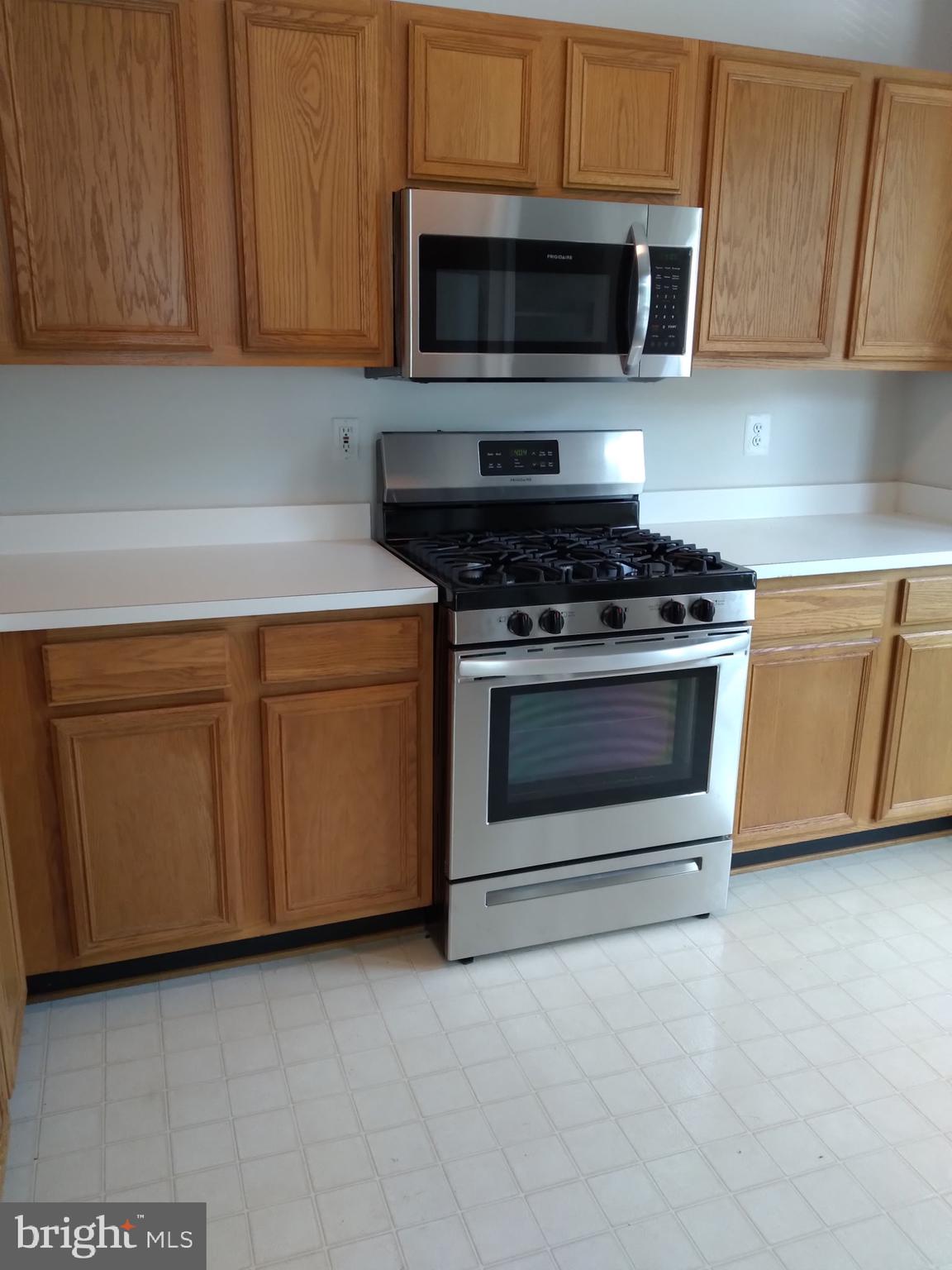 RIVERBEND AT CASCADES - Residential Lease