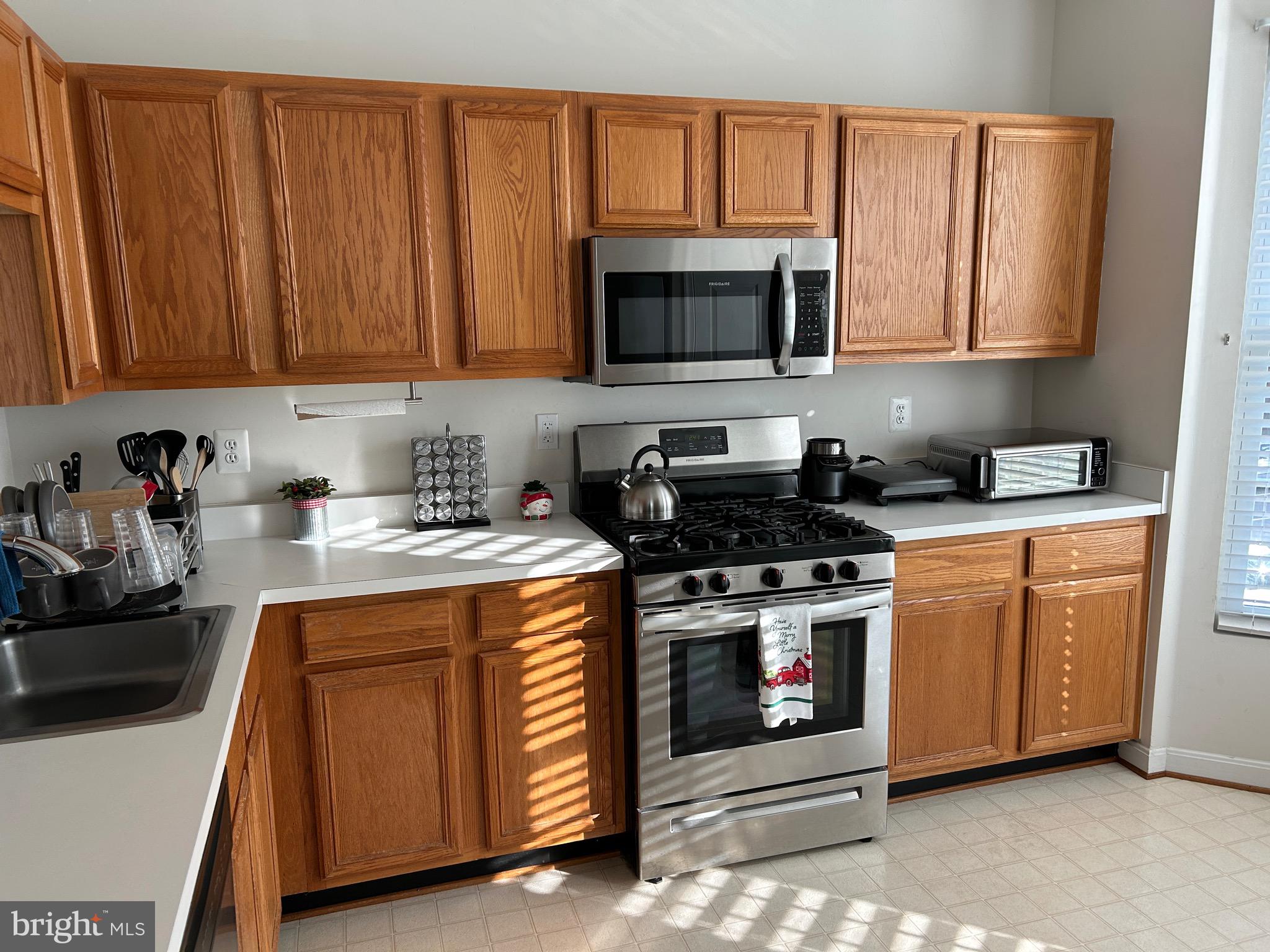 RIVERBEND AT CASCADES - Residential Lease