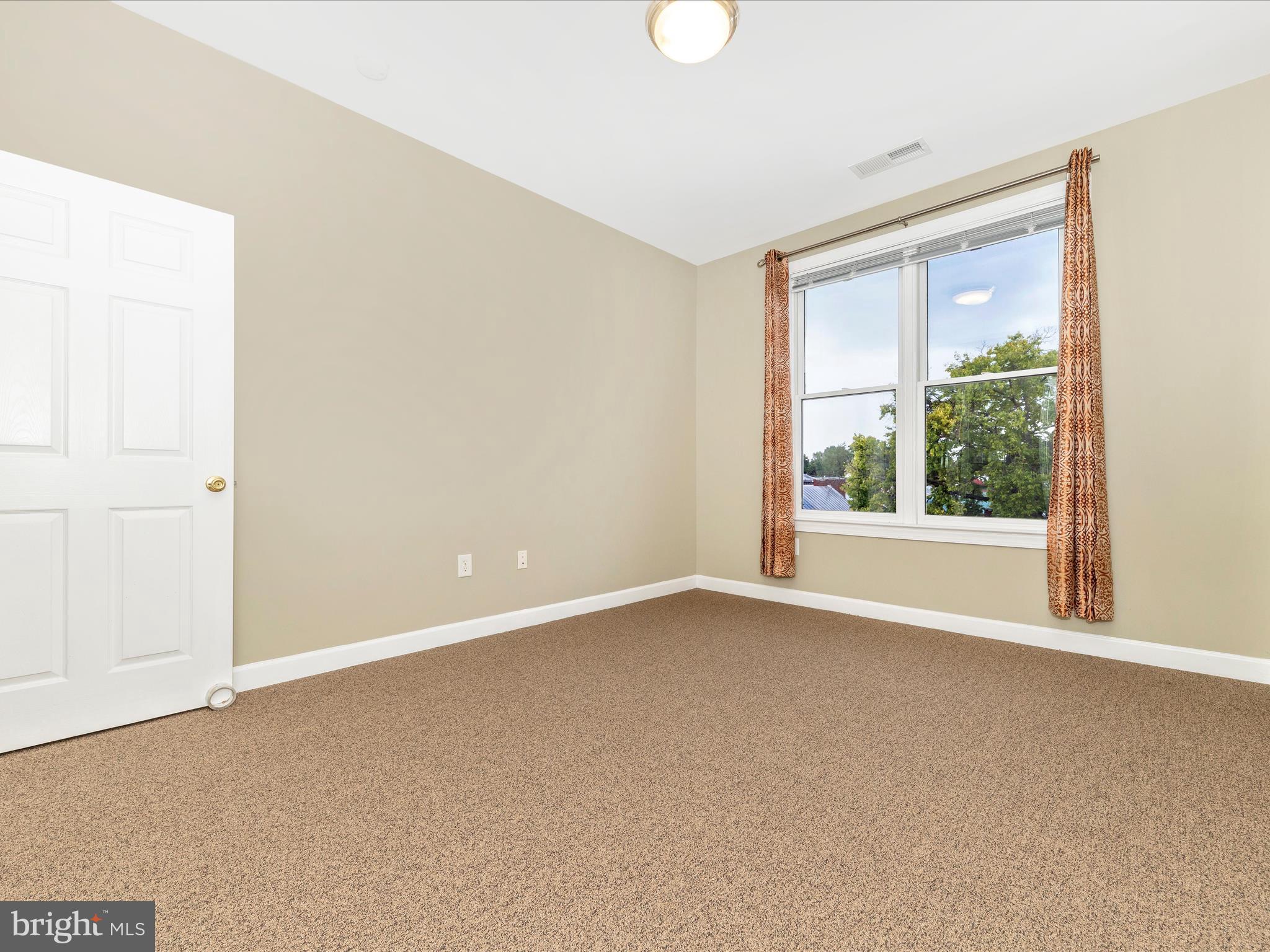 MAXWELL PLACE - Residential