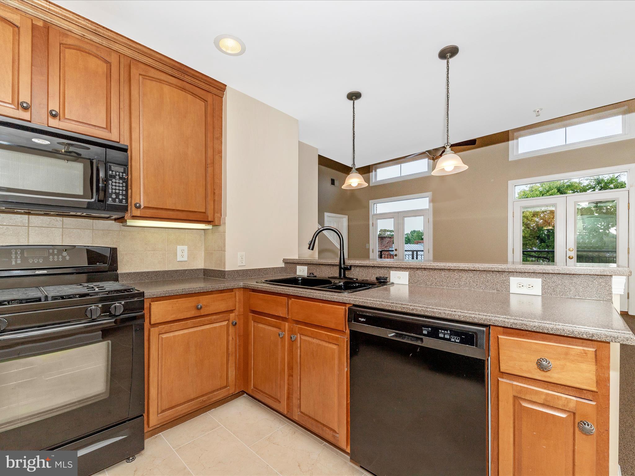 MAXWELL PLACE - Residential