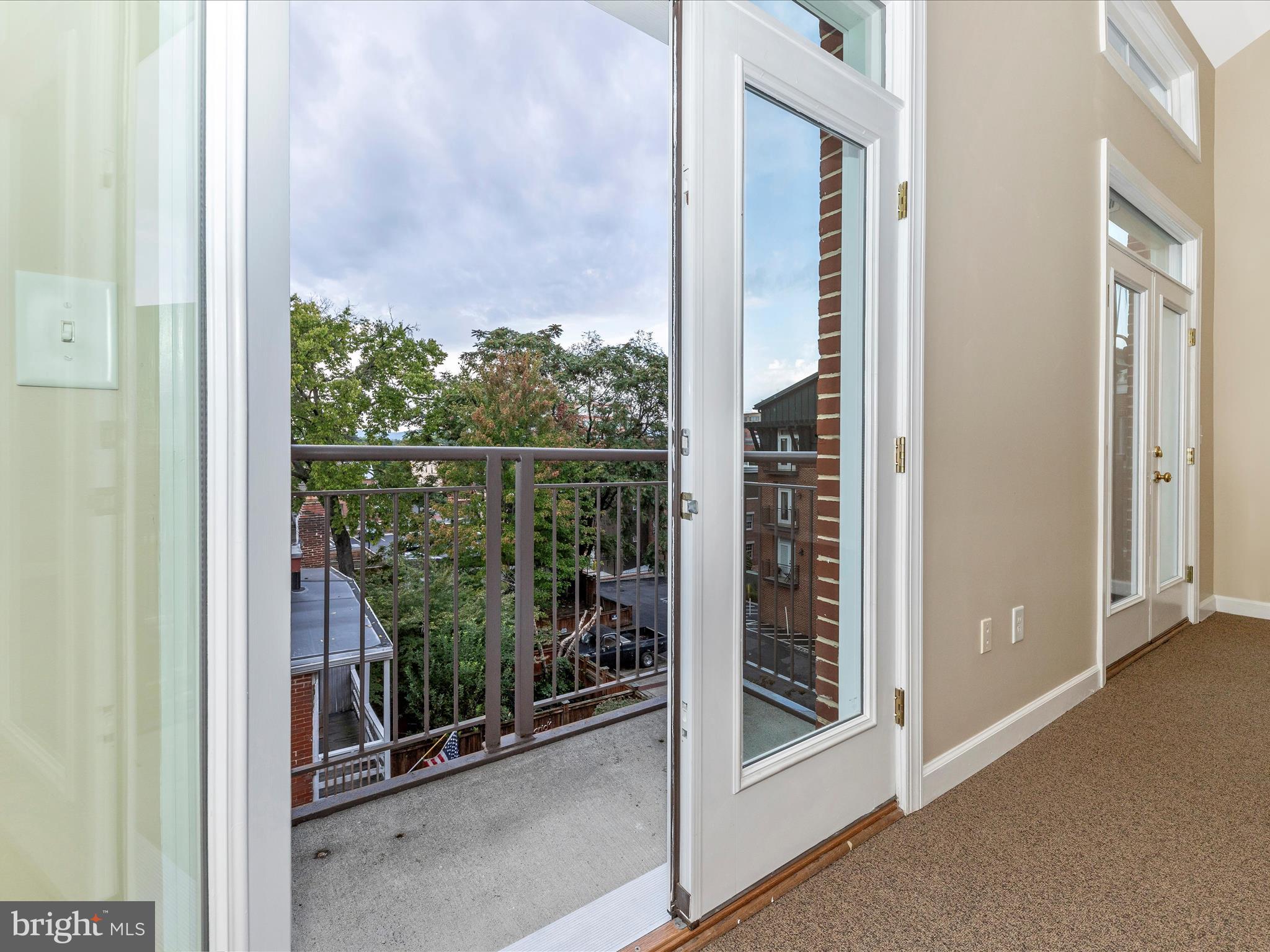 MAXWELL PLACE - Residential