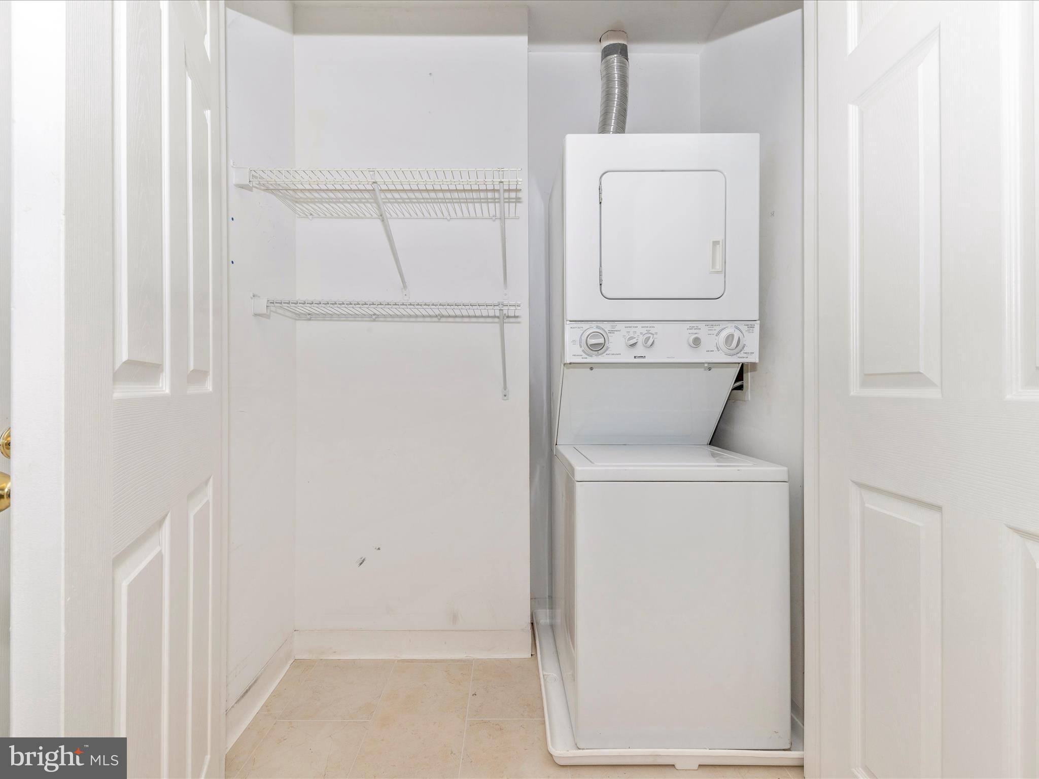 MAXWELL PLACE - Residential