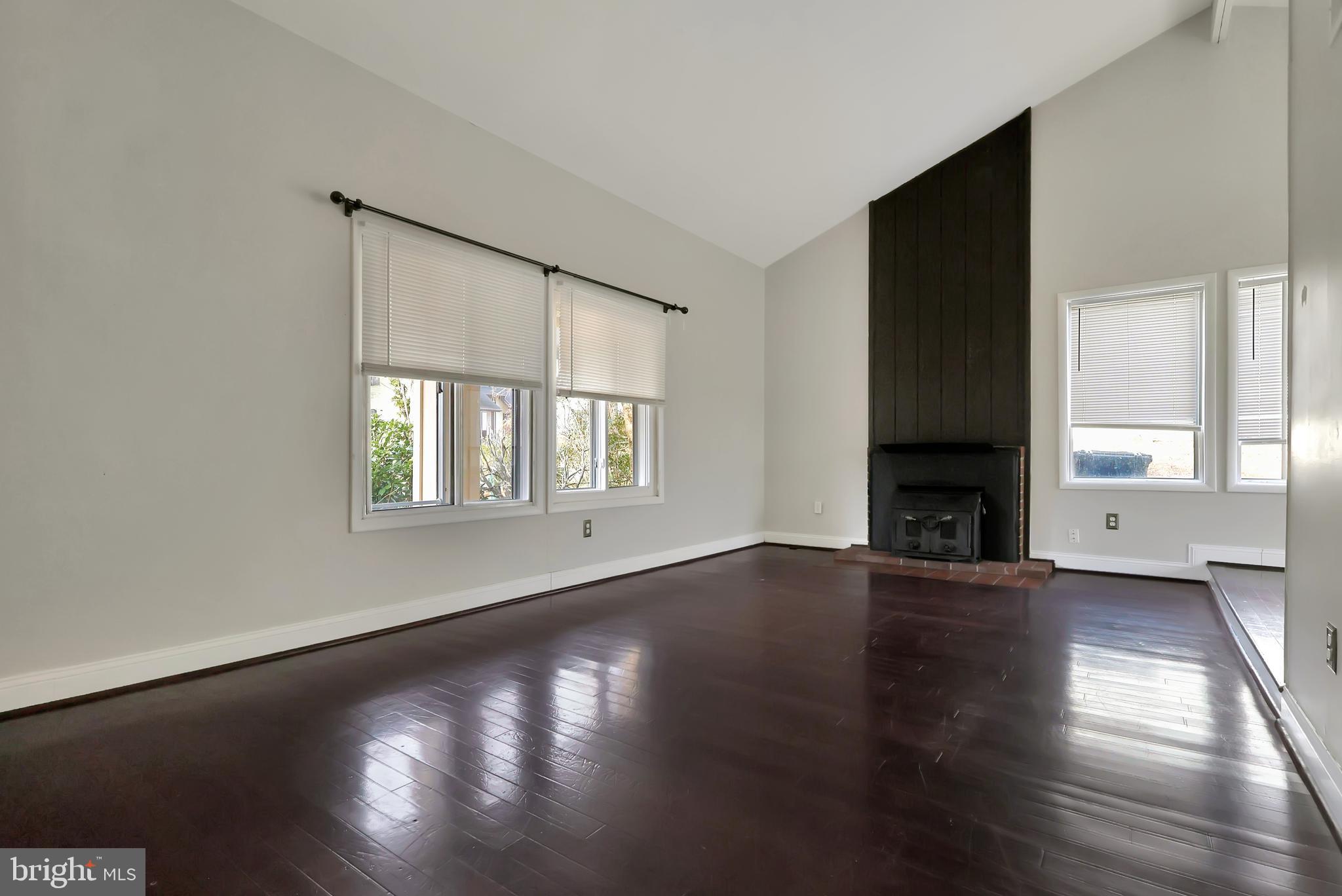 8808 PENSACOLA PLACE