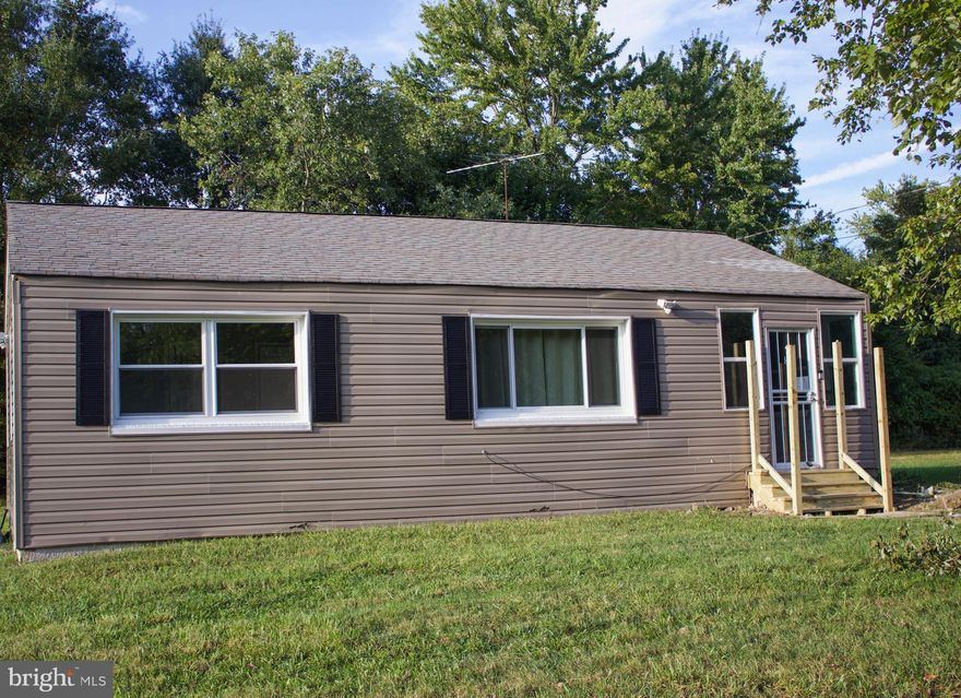 Discover your ideal rental home in a prime location! This delightful 2 bedroom, 1 bathroom house is now available for rent. Nestled in a convenient neighborhood, this property offers a cozy and comfortable living space with water included. This house features two bedrooms, perfect for a small family or roommates. The bedrooms are filled with natural light and offer ample closet space for your storage needs. Situated near public transportation options, making your daily commute a breeze. Additionally, it is conveniently close to shopping centers, MGM Casino, and the National Harbor. Don't miss out on the opportunity to make this charming house your new home. 

**Water Included**